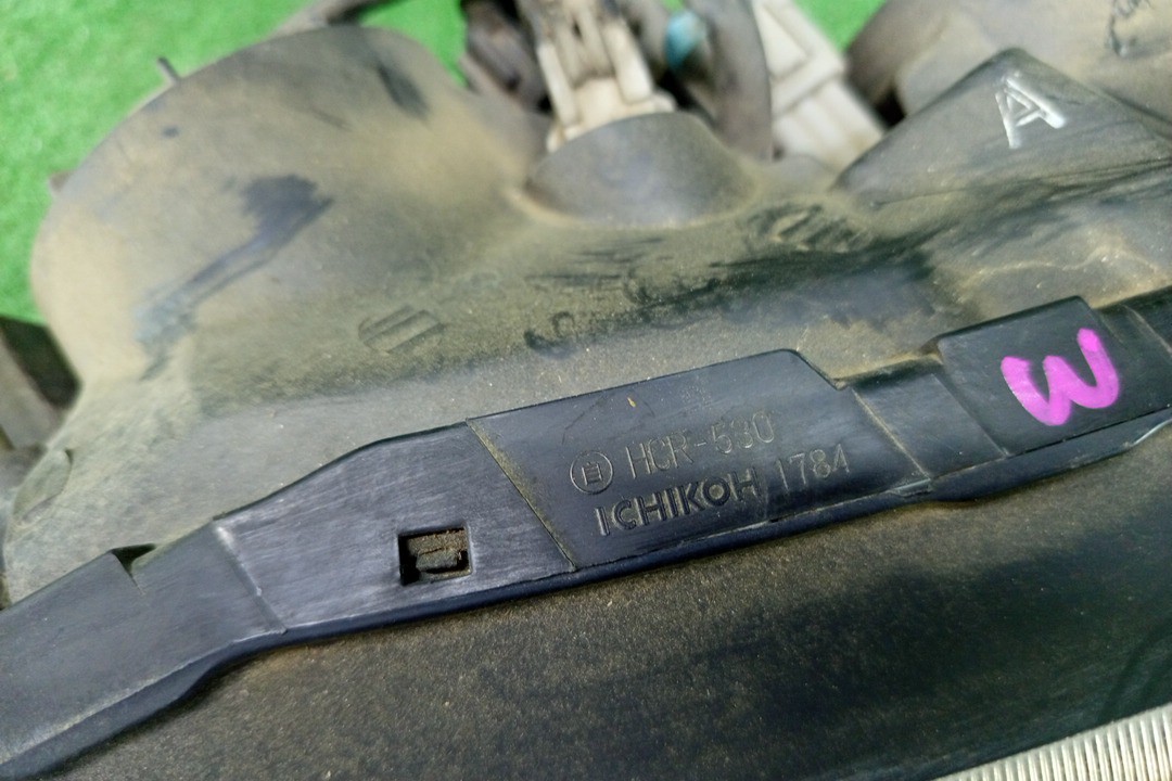Фара правая передняя NISSAN AVENIR, EXPERT W11, PNW11, PW11, RW11, VW11, VNW11 4 ракурс