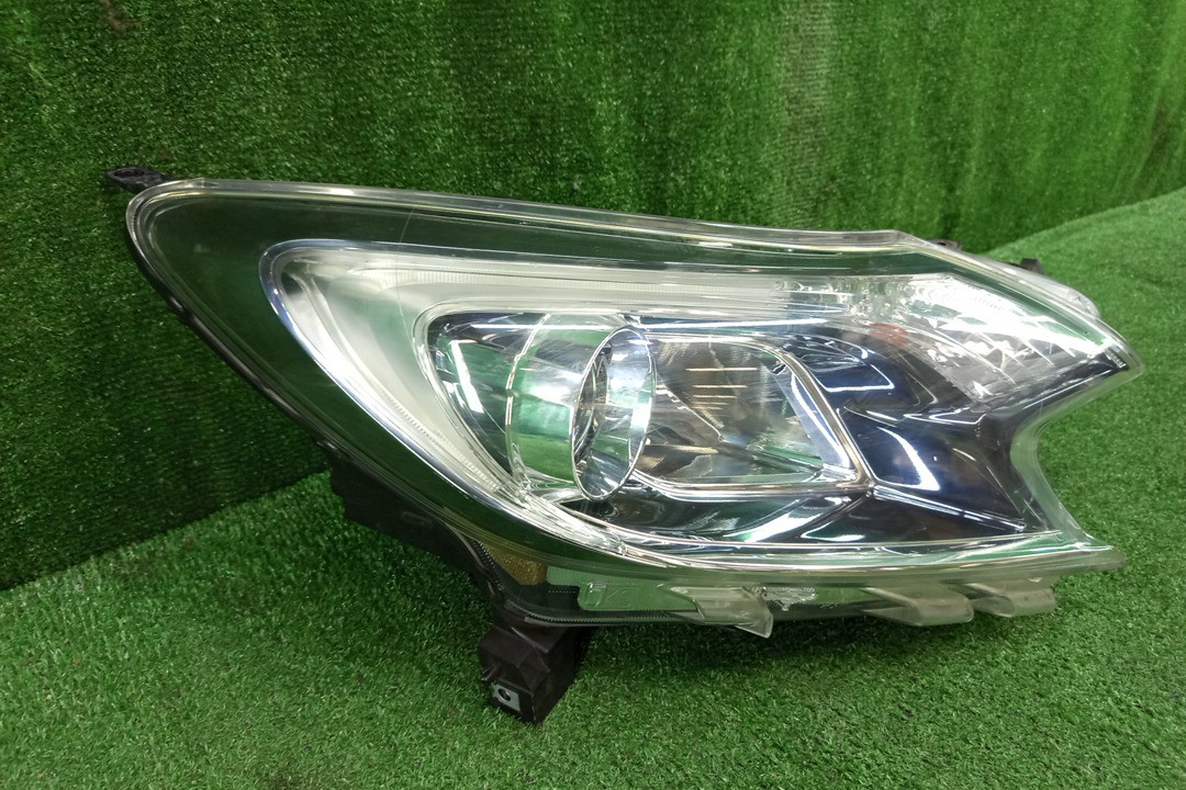 Фара правая передняя NISSAN NOTE E12 2 ракурс Фара правая передняя NISSAN NOTE E12 2 ракурс