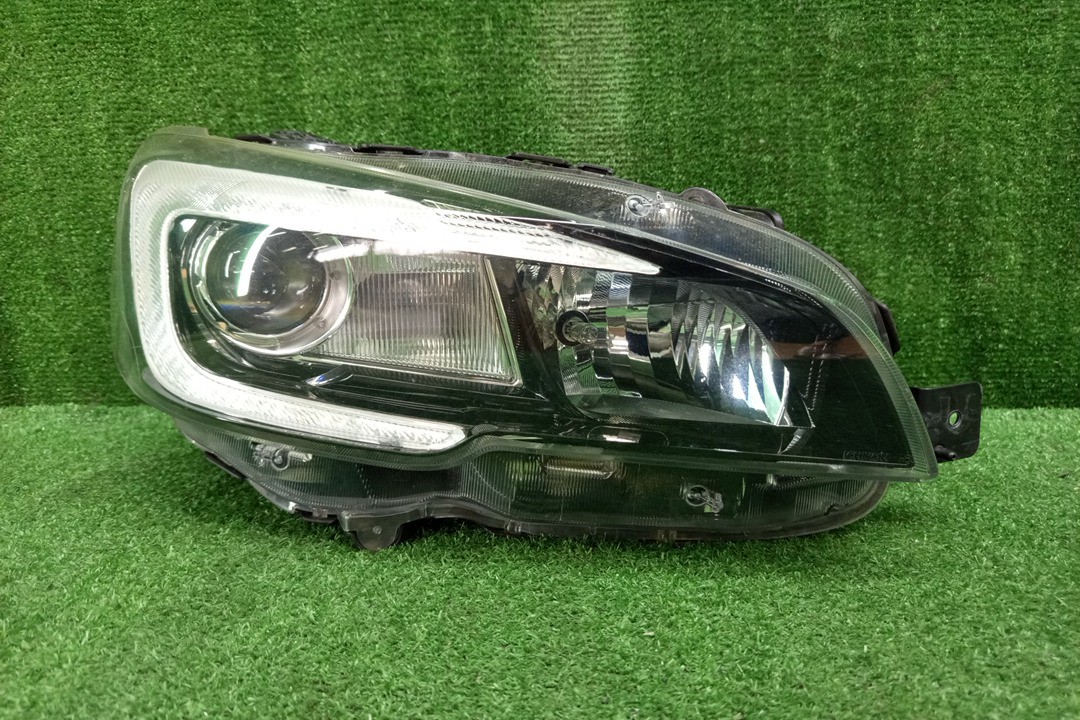 Фара правая передняя SUBARU LEVORG VM4, VMG 1 ракурс