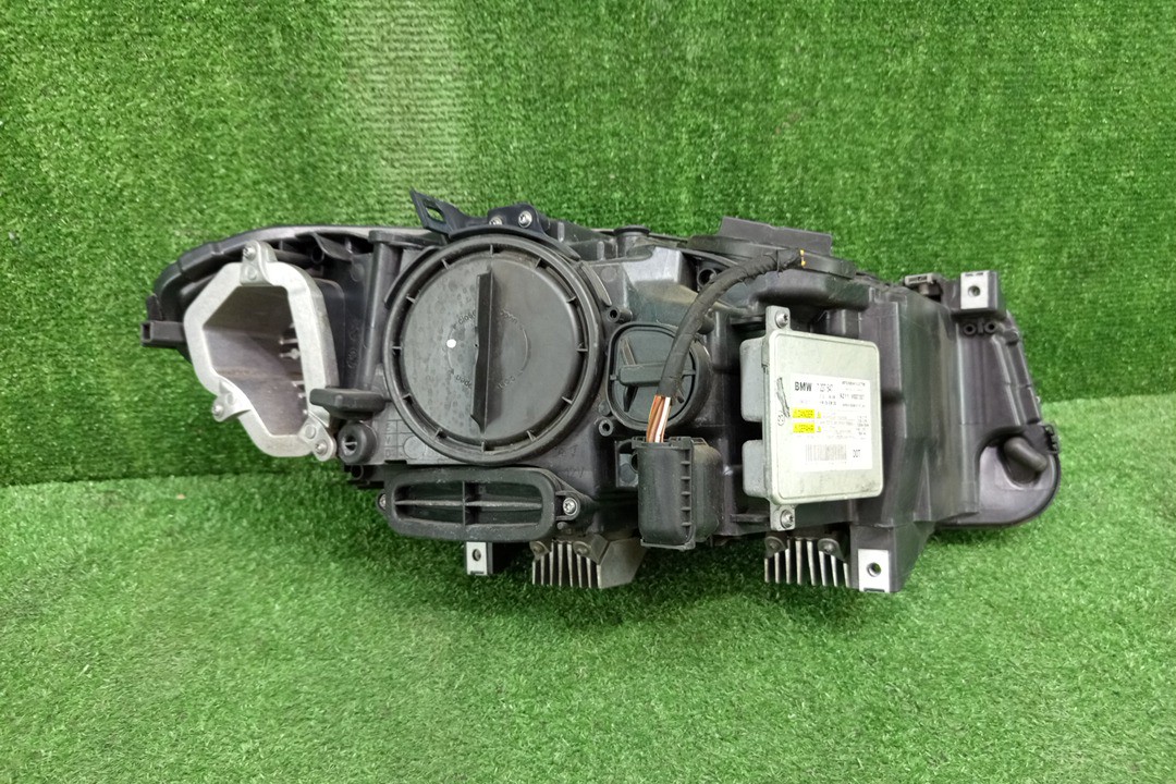 Фара левая передняя BMW 520d, 525d, 530d, 535d, 5-Series, 535i, 528i, 530i, 520i, 523i, 550i F11, F10, FZ35, FR35, XG20, FW20, XG28, FP25, FR30, FR44 3 ракурс