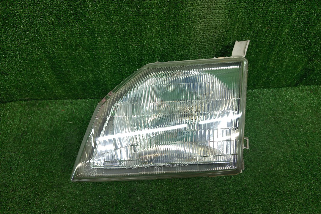 Фара левая передняя DAIHATSU PYZAR G301G 1 ракурс