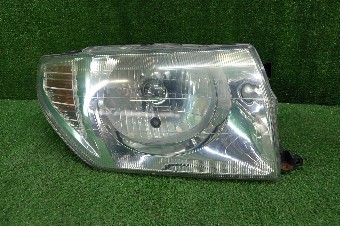 Фара правая передняя MITSUBISHI PAJERO IO H76W, H66W, H67W, H77W 1 ракурс
