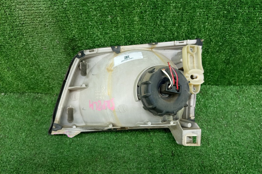 Фара правая передняя MAZDA DELICA, BONGO, VANETTE SKF2LM, SK82TM, SK22L, SK82M, SK82V, SK82T, SK22M, SK22V, SKF2V, SK82VN, SKF2TN, SK82TN, SK22TN 2 ракурс