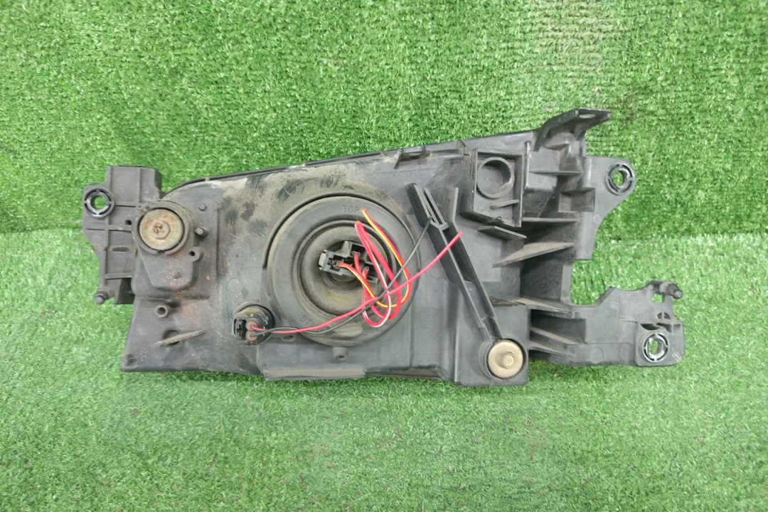 Фара правая передняя MAZDA DEMIO DW3W, DW5W 2 ракурс