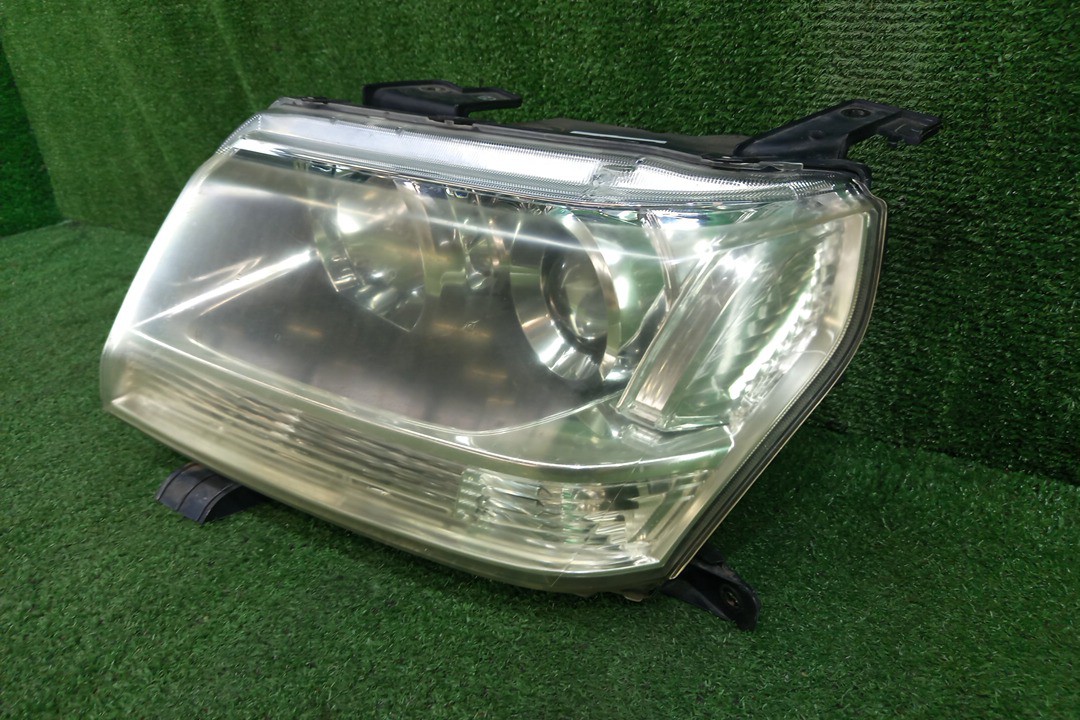Фара левая передняя SUZUKI ESCUDO, GRAND VITARA TDB4W, TD94W, TD54W, TDA4W, TDB4, TE94, TD54, JT 2 ракурс