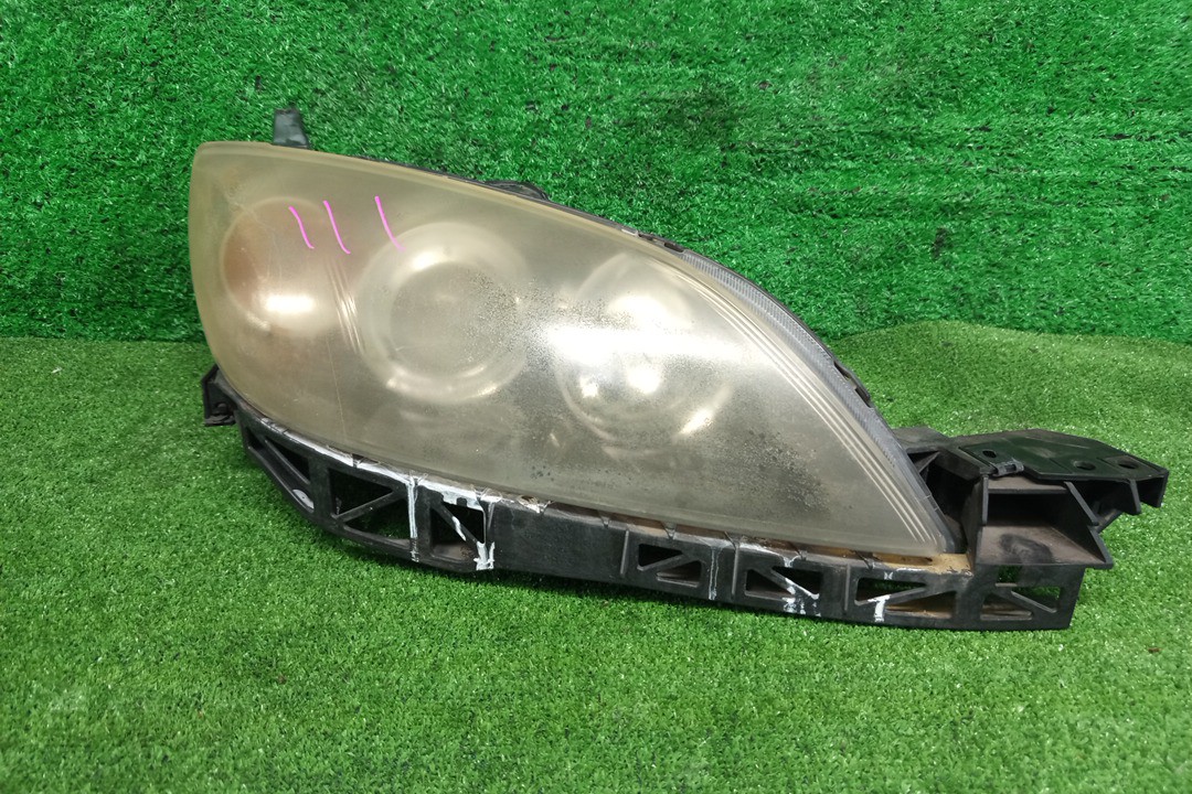 Фара правая передняя MAZDA AXELA, MAZDA 3, 3 BK5P, BK3P, BKEP, BK WAGON 1 ракурс
