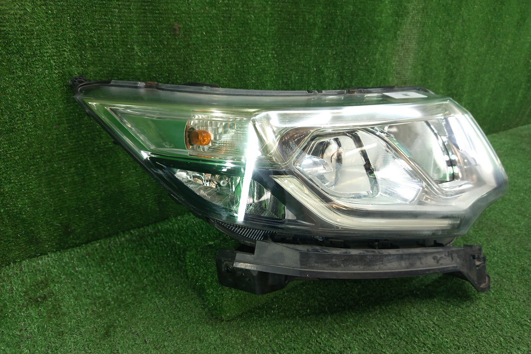 Фара правая передняя HONDA STEPWGN RP3 2 ракурс