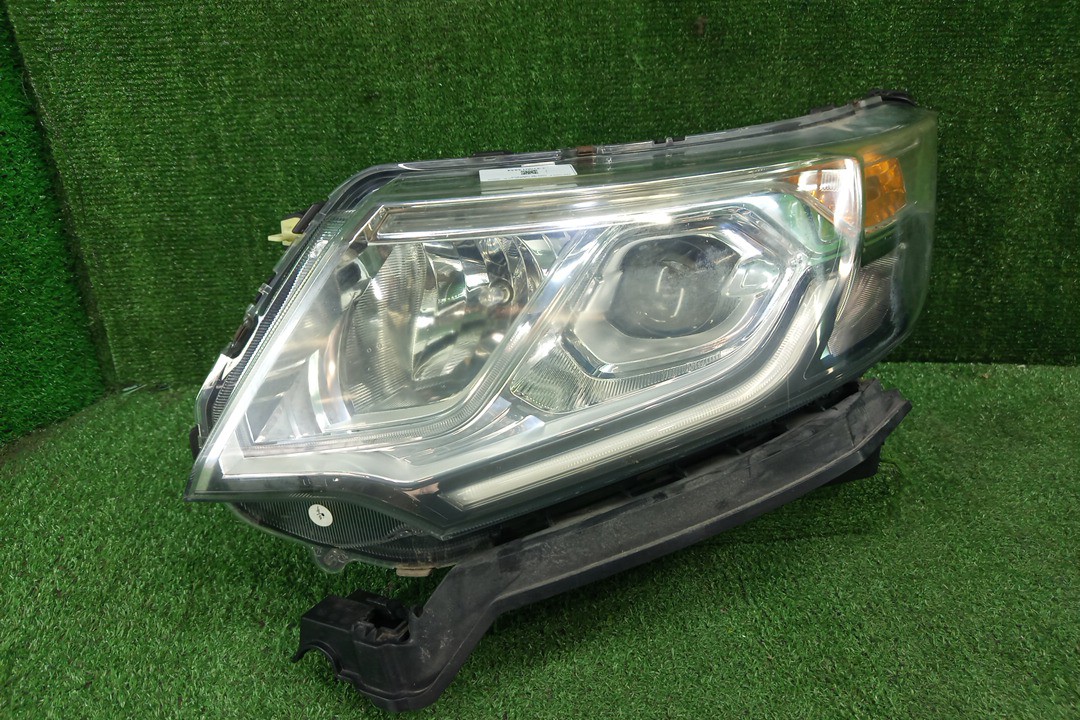 Фара левая передняя HONDA STEPWGN RP3 1 ракурс
