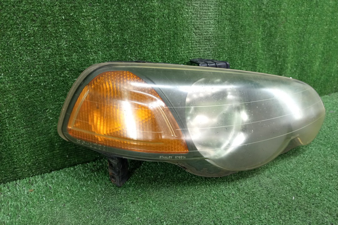 Фара правая передняя HONDA HR-V GH1 2 ракурс