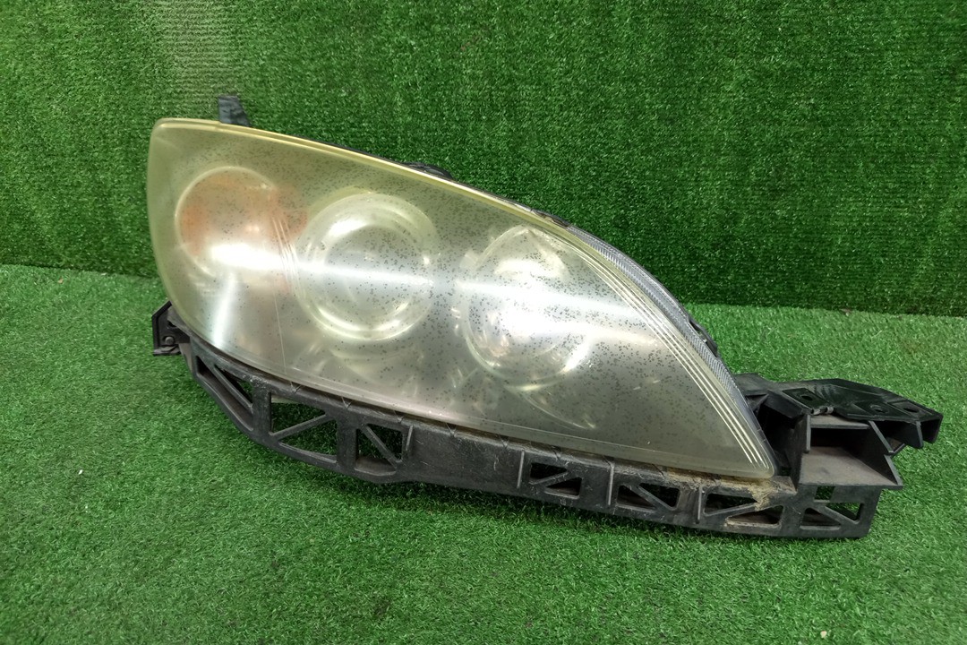 Фара правая передняя MAZDA AXELA, MAZDA 3, 3 BK5P, BK3P, BKEP, BK WAGON 1 ракурс