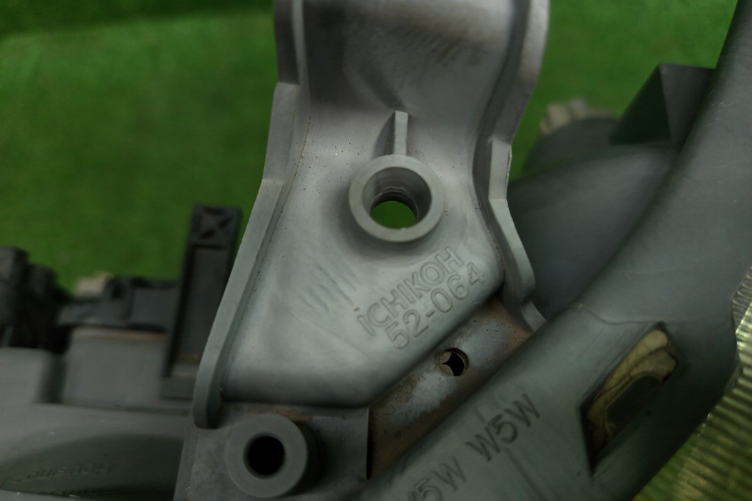 Фара левая передняя TOYOTA IST NCP60, NCP65, NCP61 4 ракурс