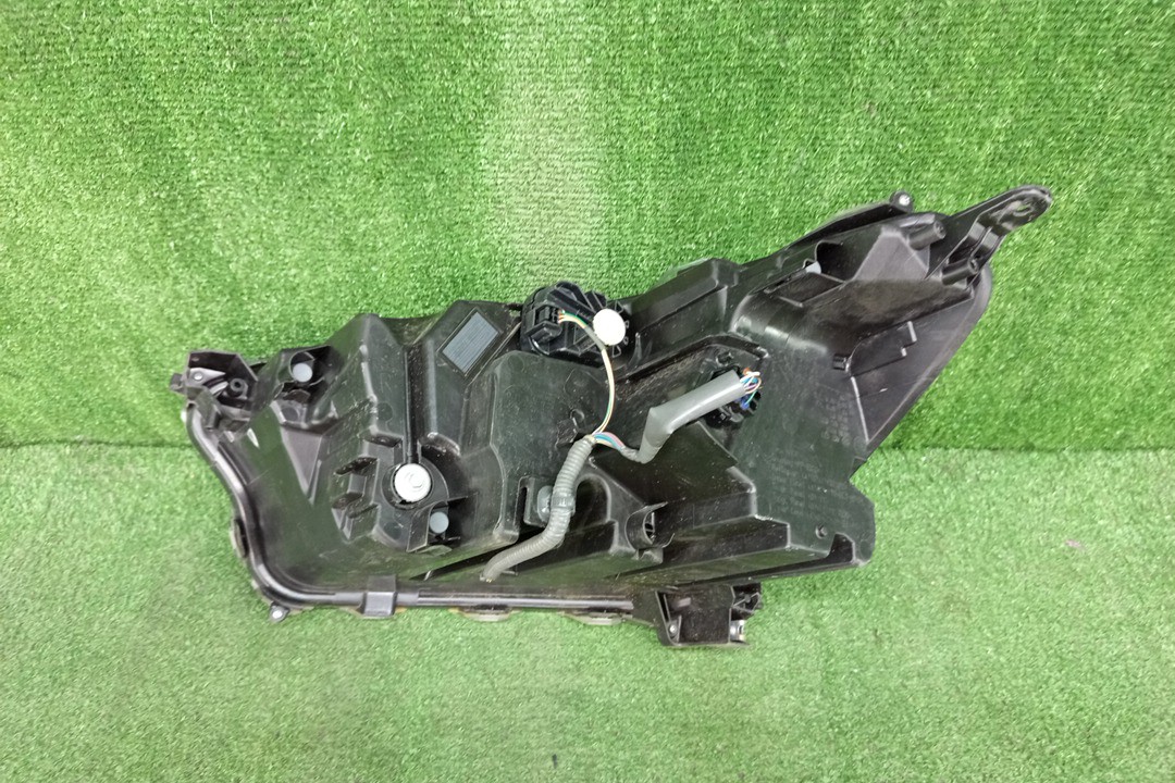 Фара левая передняя TOYOTA RAIZE, ROCKY A200A, A210A, A201A, A202A, A200S, A210S, A202S, A201S 4 ракурс