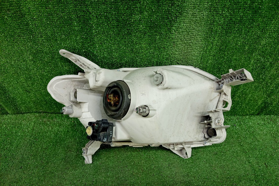 Фара левая передняя TOYOTA PROBOX, SUCCEED NSP160V, NCP160V, NCP165V, NHP160V 3 ракурс