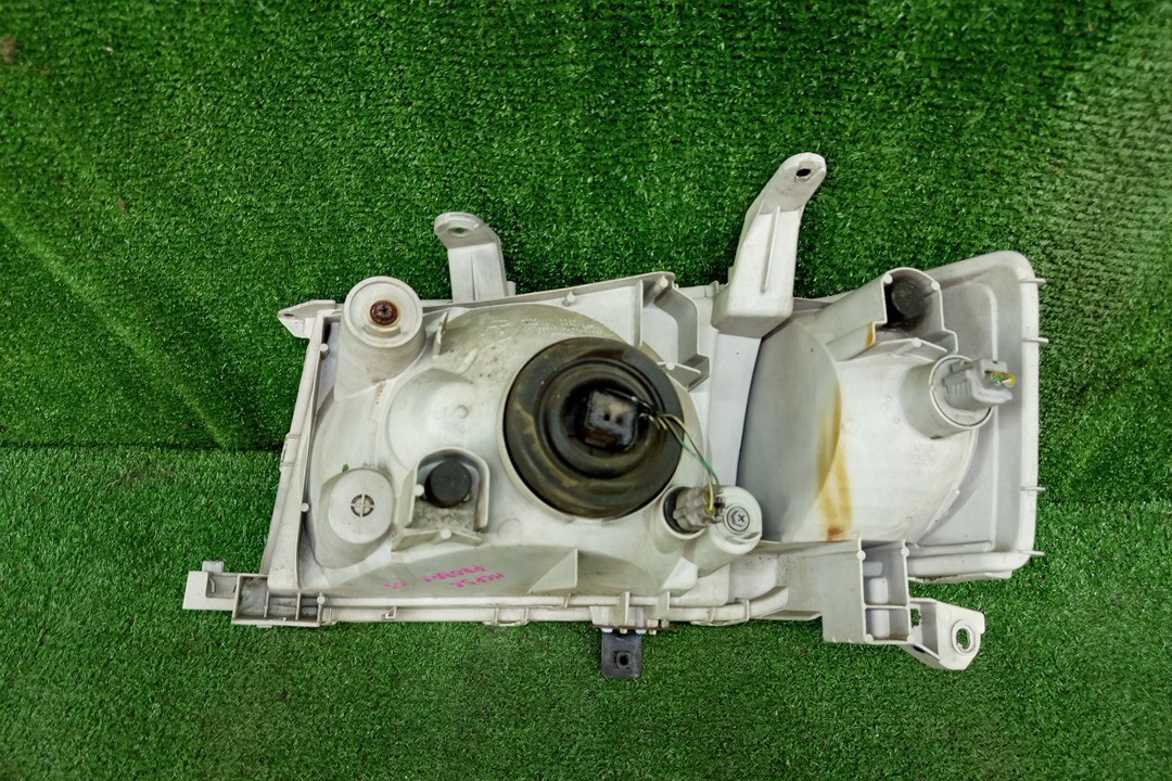Фара правая передняя TOYOTA PROBOX NCP51V, NCP58G, NCP55V, NCP50V, NCP59G, NLP51 2 ракурс