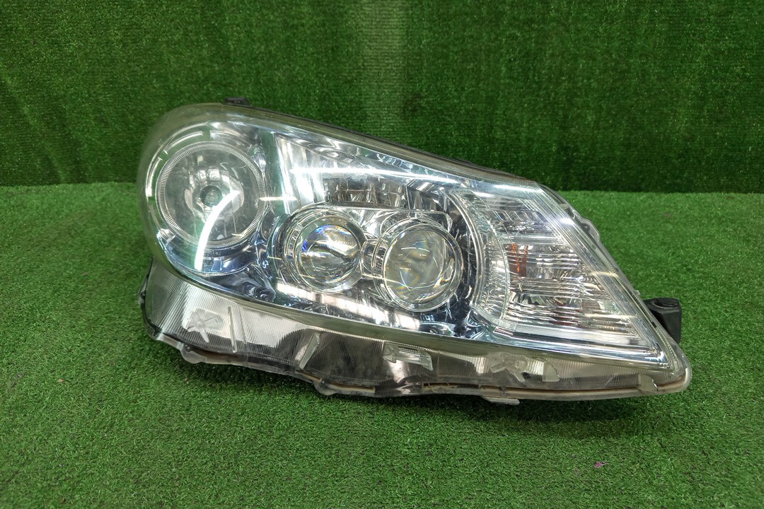 Фара правая передняя TOYOTA SAI AZK10 1 ракурс