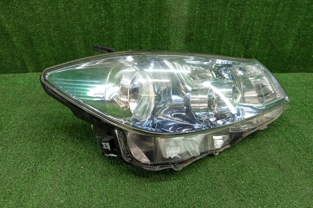 Фара правая передняя TOYOTA SAI AZK10 2 ракурс