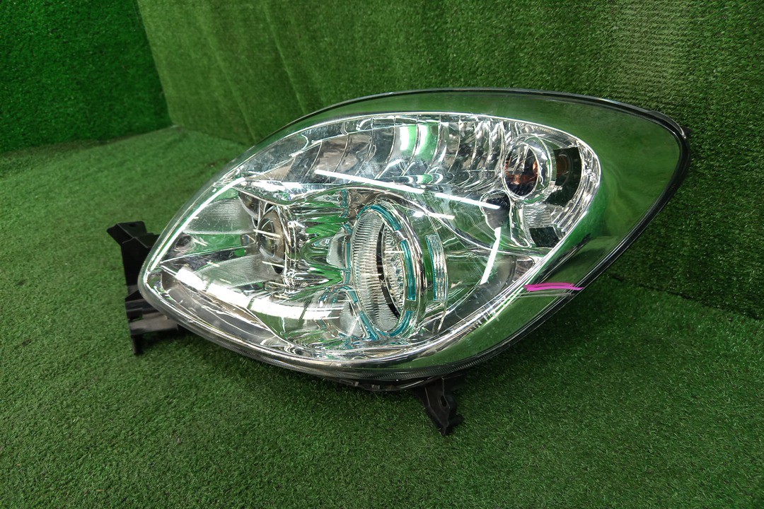 Фара левая передняя MAZDA VERISA DC5W 2 ракурс