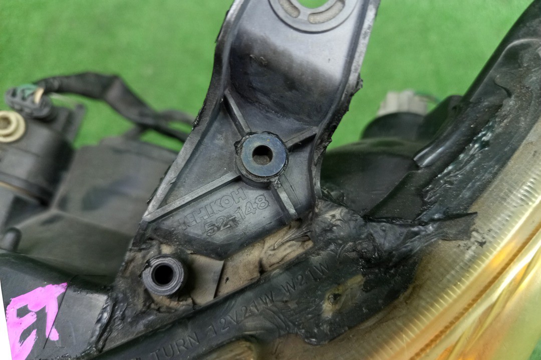 Фара левая передняя TOYOTA IST NCP60, NCP65, NCP61 4 ракурс