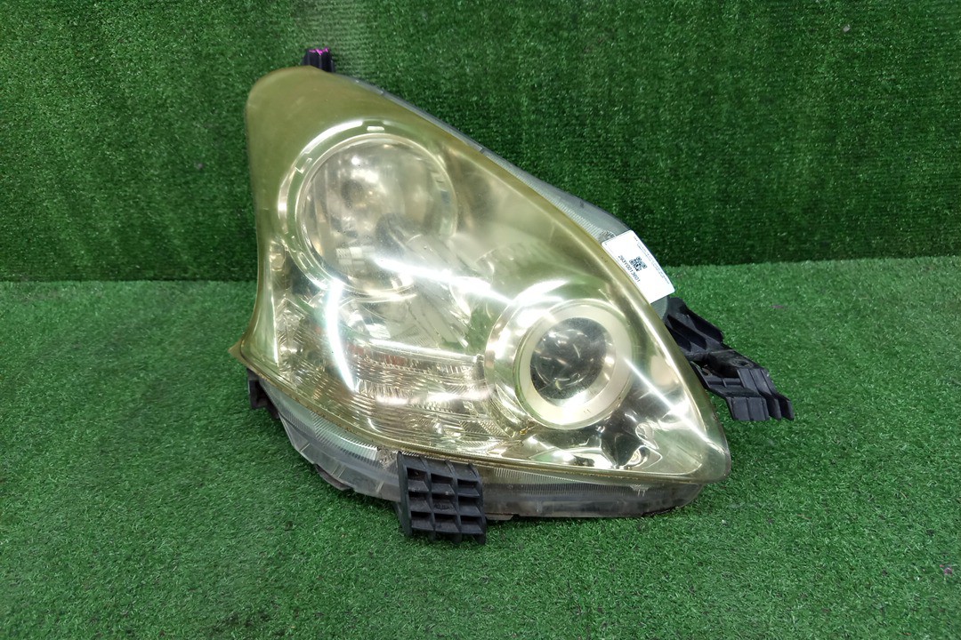 Фара правая передняя TOYOTA RACTIS NCP100, NCP105, SCP100 1 ракурс
