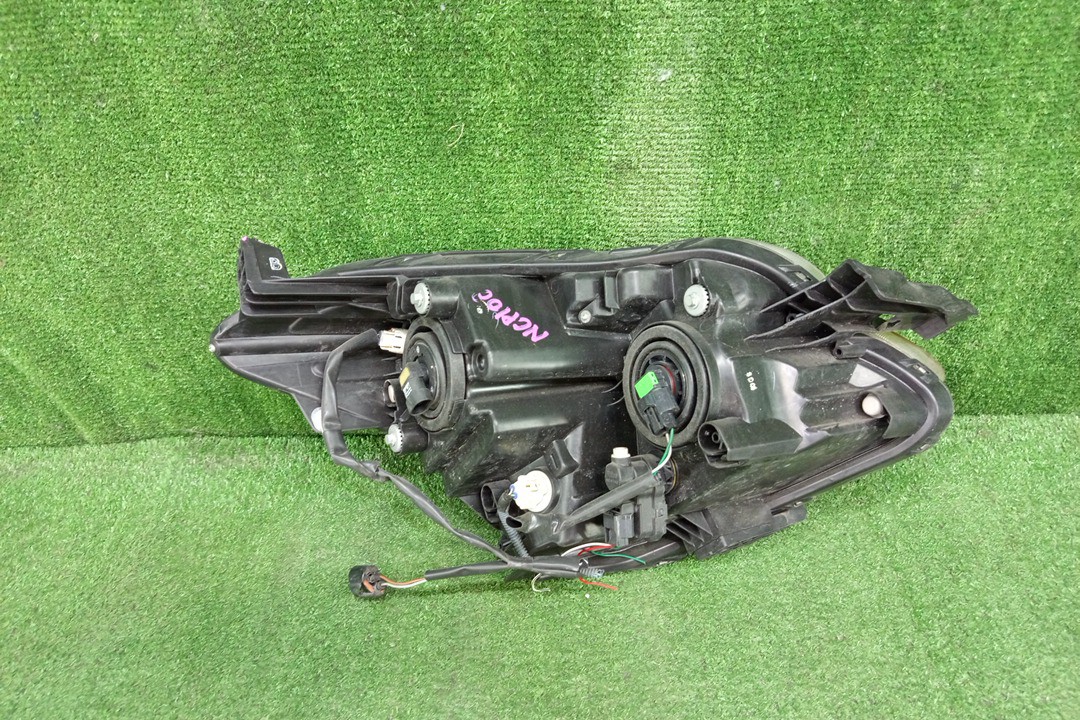 Фара левая передняя TOYOTA RACTIS NCP100, NCP105, SCP100 4 ракурс