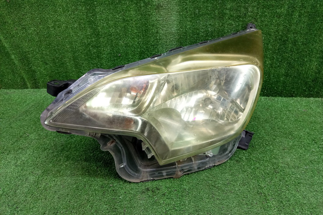 Фара левая передняя TOYOTA RACTIS NCP120, NCP122, NCP125, NSP120, NSP122 1 ракурс