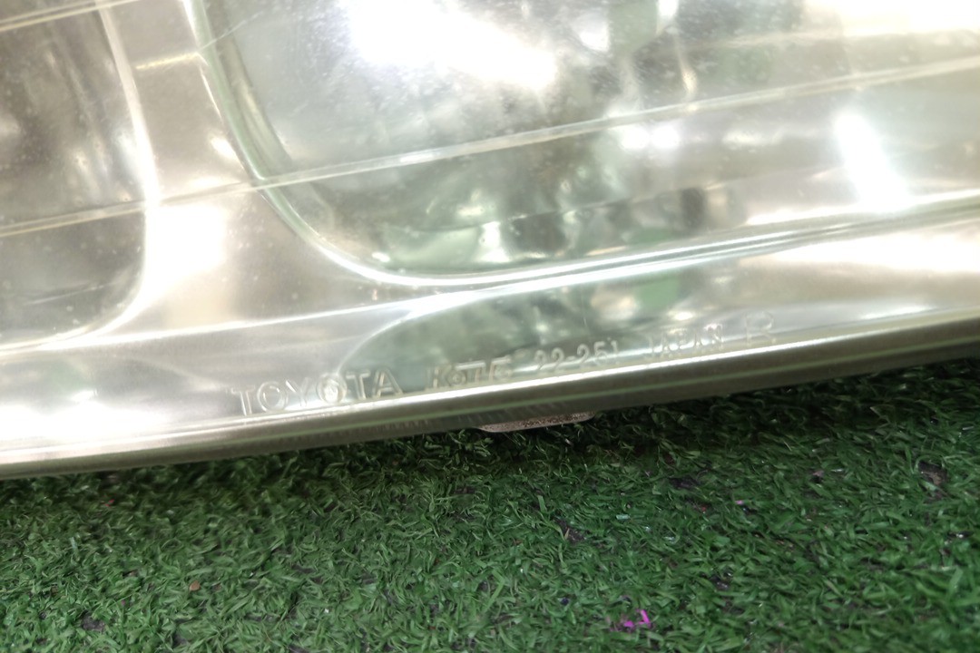 Фара правая передняя TOYOTA MARK II GX100, JZX100, JZX101, LX100, GX105, JZX105, SX100 3 ракурс