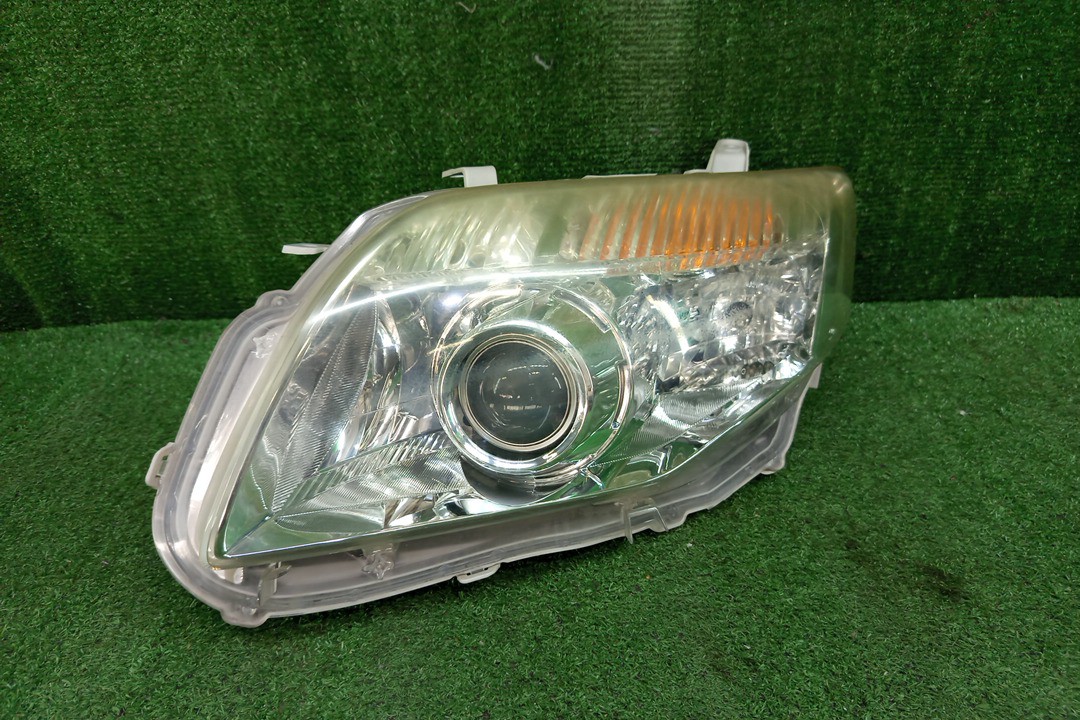 Фара левая передняя TOYOTA AXIO, COROLLA FIELDER, COROLLA  AXIO, FIELDER NZE141, NZE144, ZRE142, ZRE144, ZRE144G, ZRE142G, NZE144G, NZE141G 1 ракурс