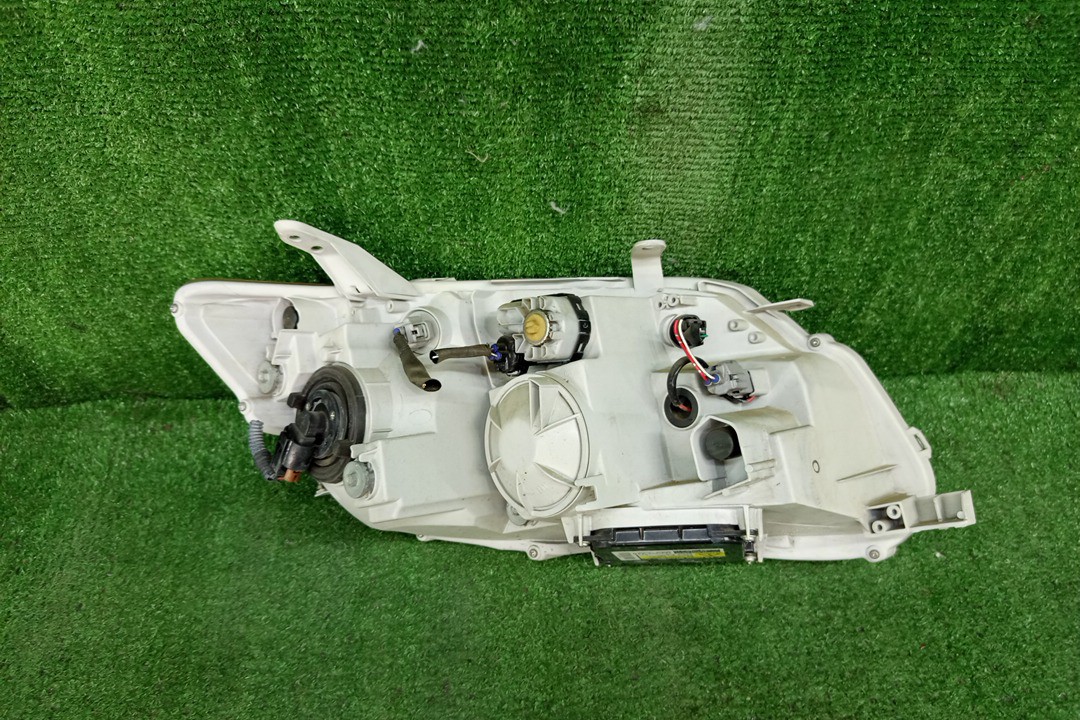 Фара левая передняя TOYOTA AXIO, COROLLA FIELDER, COROLLA  AXIO, FIELDER NZE141, NZE144, ZRE142, ZRE144, ZRE144G, ZRE142G, NZE144G, NZE141G 3 ракурс
