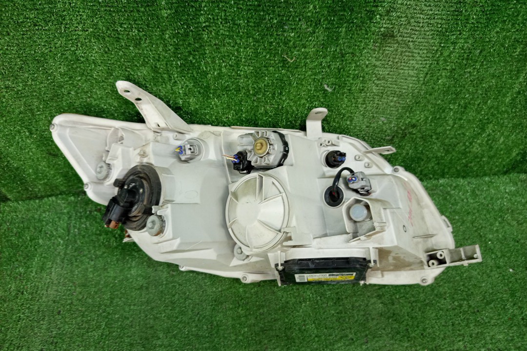 Фара левая передняя TOYOTA AXIO, COROLLA FIELDER, COROLLA  AXIO, FIELDER NZE141, NZE144, ZRE142, ZRE144, ZRE144G, ZRE142G, NZE144G, NZE141G 4 ракурс