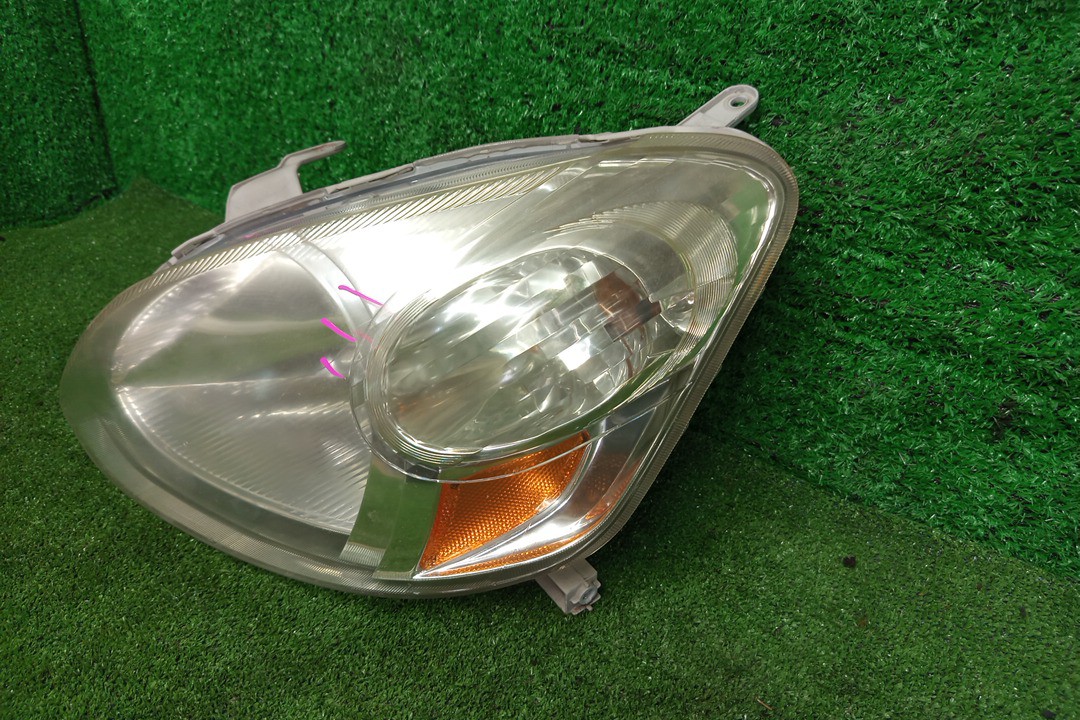 Фара левая передняя TOYOTA PLATZ NCP12, SCP11, NCP16 2 ракурс
