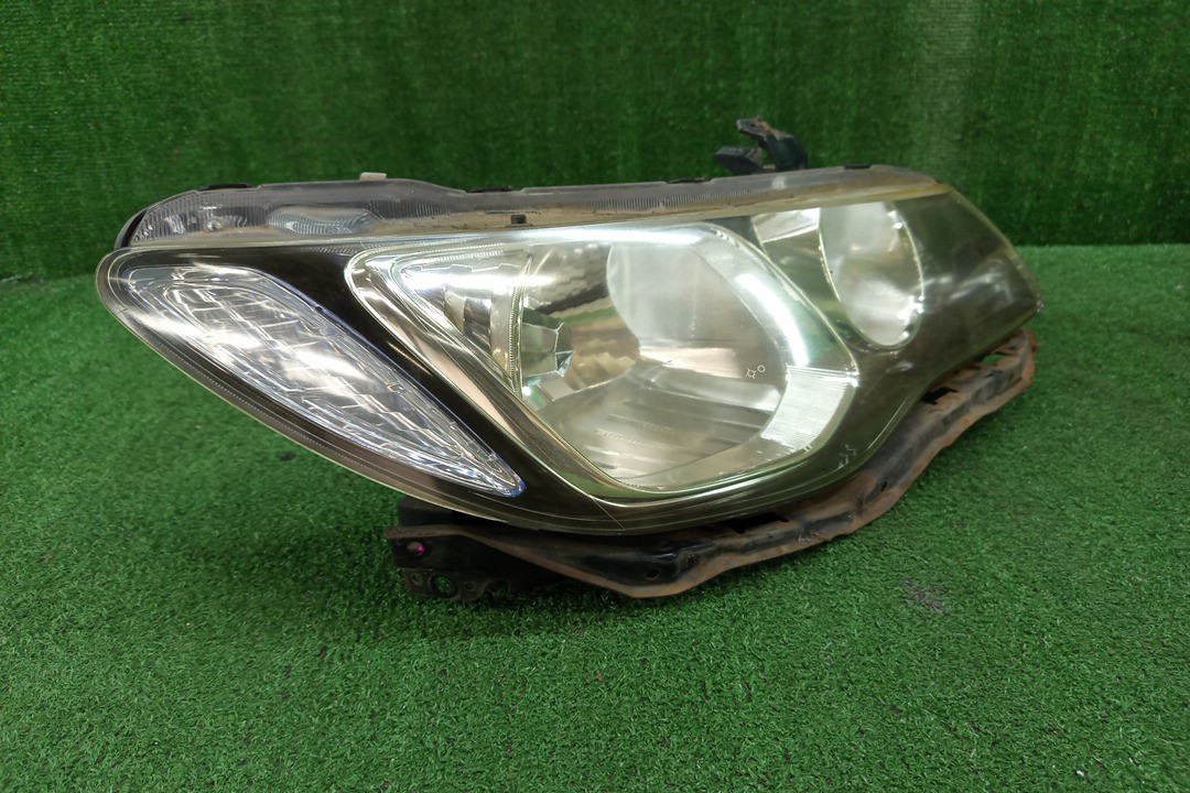 Фара правая передняя HONDA CIVIC FD2, FD1, FD3 2 ракурс Фара правая передняя HONDA CIVIC FD2, FD1, FD3 2 ракурс