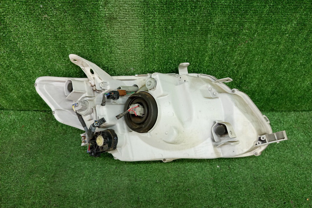 Фара левая передняя TOYOTA AXIO, COROLLA FIELDER, COROLLA  AXIO, FIELDER NZE141, NZE144, ZRE142, ZRE144, ZRE144G, ZRE142G, NZE144G, NZE141G 3 ракурс