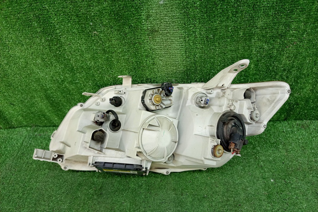 Фара правая передняя TOYOTA AXIO, COROLLA FIELDER, COROLLA  AXIO, FIELDER NZE141, NZE144, ZRE142, ZRE144, ZRE144G, ZRE142G, NZE144G, NZE141G 3 ракурс