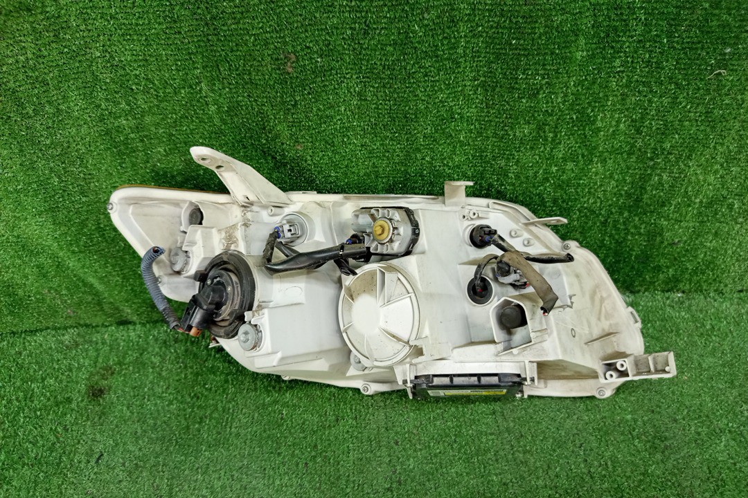Фара левая передняя TOYOTA AXIO, COROLLA FIELDER, COROLLA  AXIO, FIELDER NZE141, NZE144, ZRE142, ZRE144, ZRE144G, ZRE142G, NZE144G, NZE141G 4 ракурс