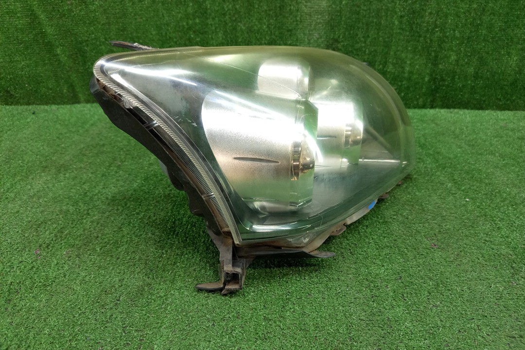 Фара правая передняя TOYOTA AVENSIS ZZT251, AZT250, AZT255, AZT251 2 ракурс
