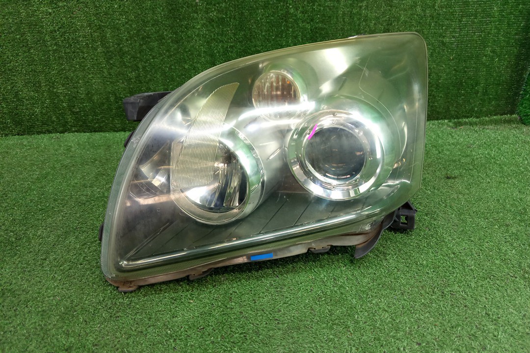 Фара левая передняя TOYOTA AVENSIS ZZT251, AZT250, AZT255, AZT251 1 ракурс