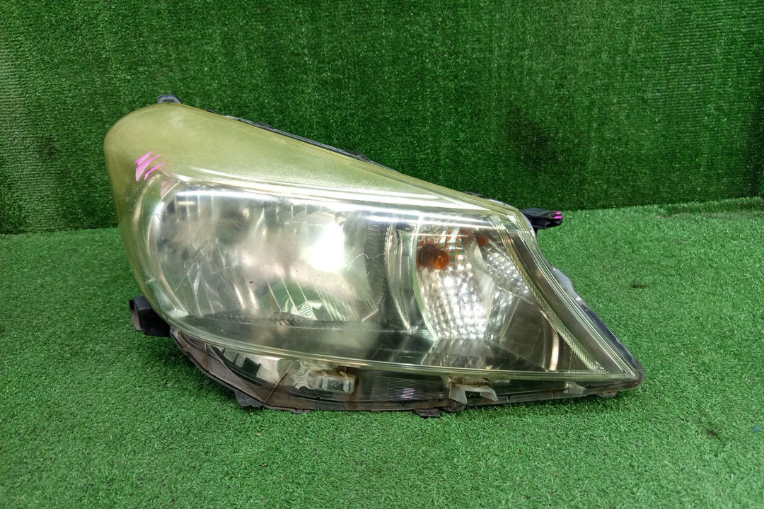 Фара правая передняя TOYOTA VITZ, YARIS KSP130, NSP130, NSP135, NCP131 1 ракурс