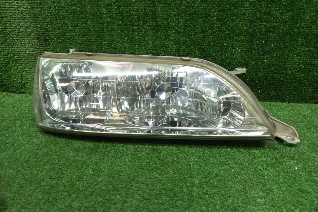 Фара правая передняя TOYOTA CRESTA GX100, JZX100, JZX101, LX100, GX105, JZX105, SX100 1 ракурс