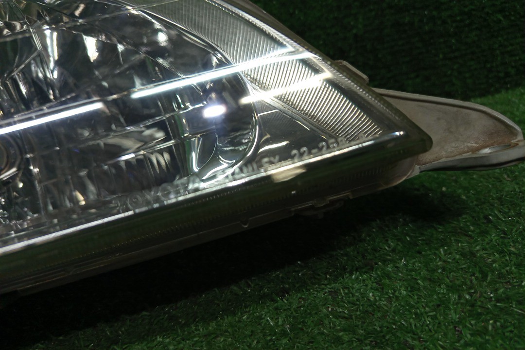 Фара правая передняя TOYOTA CRESTA GX100, JZX100, JZX101, LX100, GX105, JZX105, SX100 3 ракурс