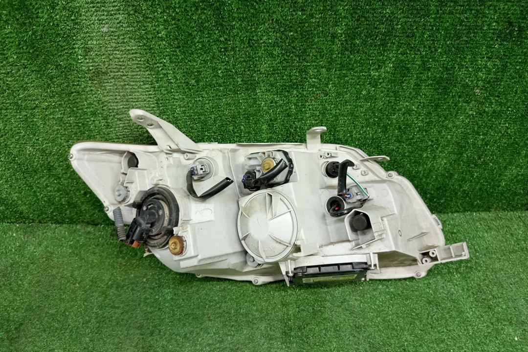 Фара левая передняя TOYOTA AXIO, COROLLA FIELDER, COROLLA  AXIO, FIELDER NZE141, NZE144, ZRE142, ZRE144, ZRE144G, ZRE142G, NZE144G, NZE141G 3 ракурс