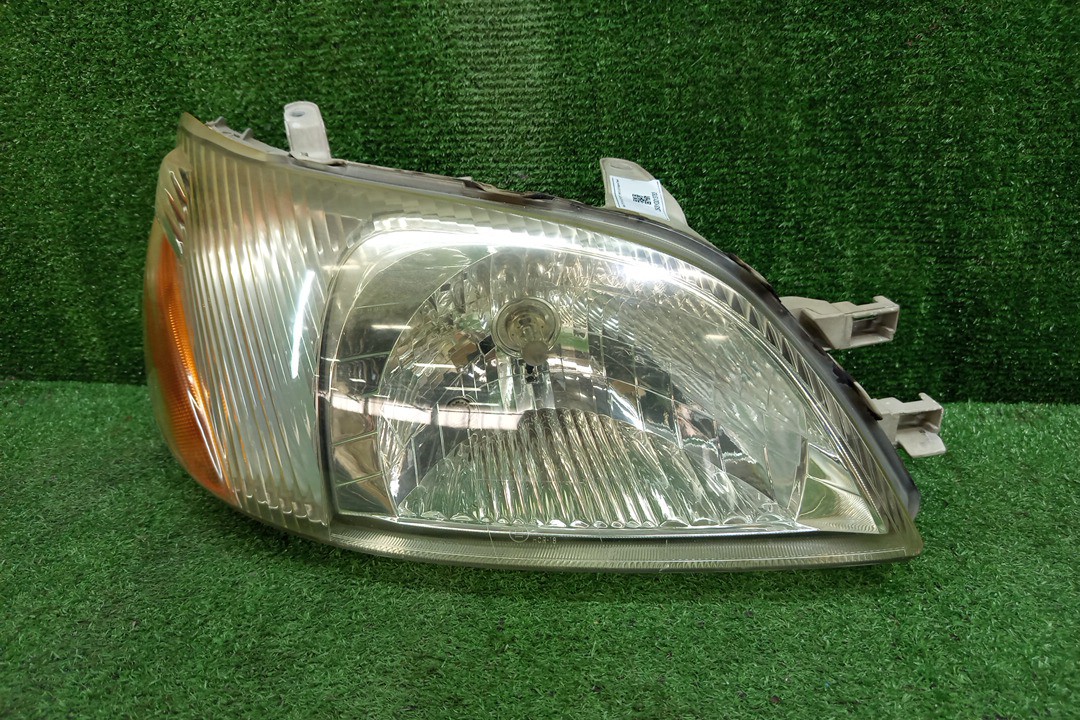 Фара правая передняя TOYOTA PLATZ NCP12, SCP11, NCP16 1 ракурс