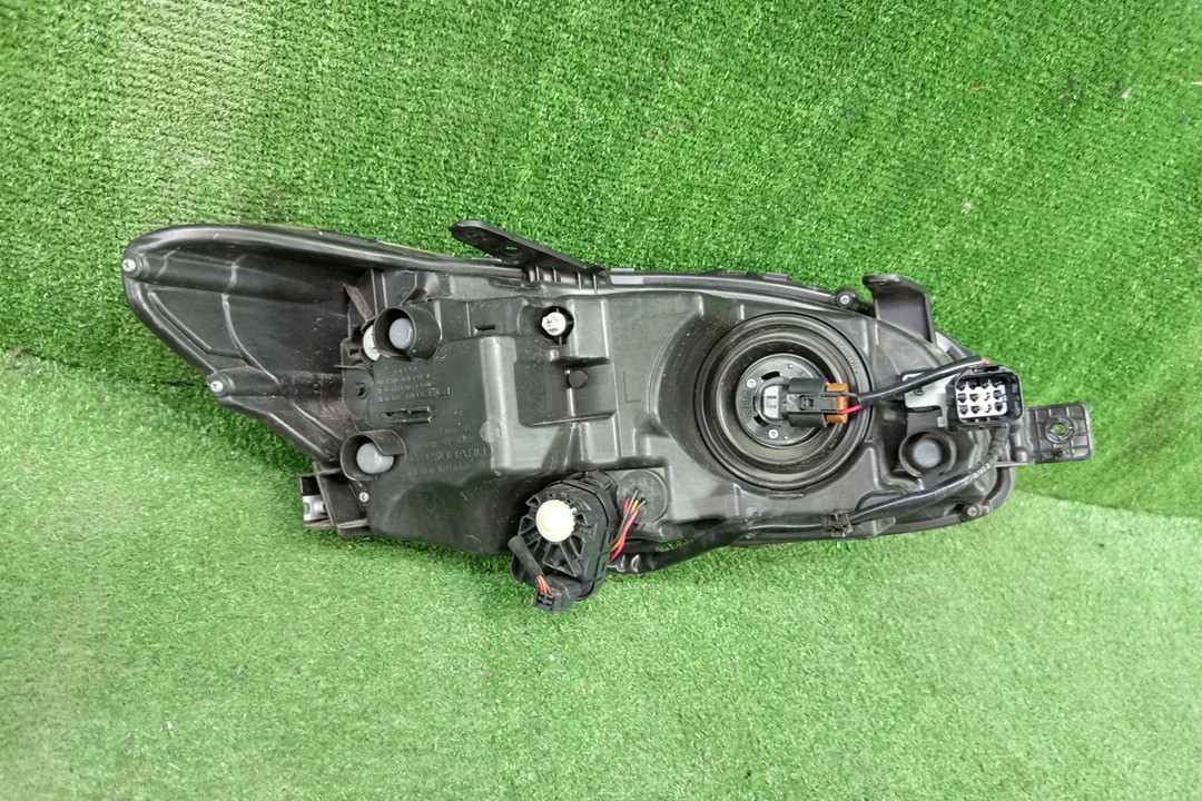 Фара левая передняя SUBARU LEVORG VM4, VMG 2 ракурс
