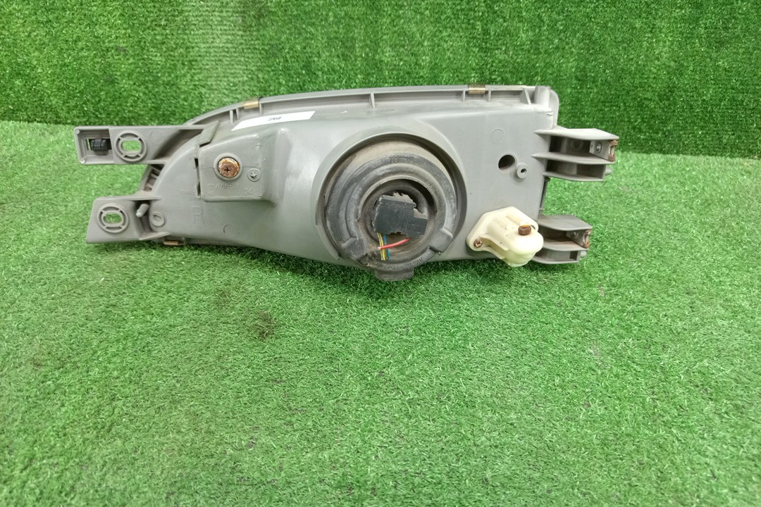 Фара правая передняя SUBARU IMPREZA GC8, GF2, GF3, GF5, GF8, GF1, GF4, GC1, GF6, GC4, GC6 2 ракурс