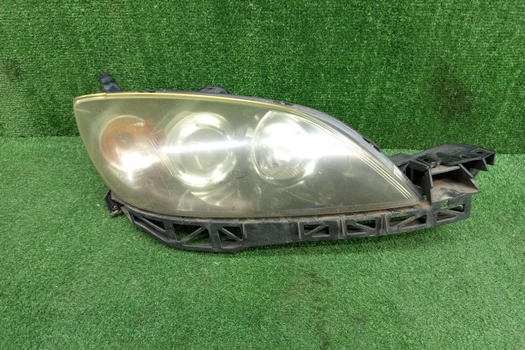 Фара правая передняя MAZDA AXELA, MAZDA3, 3 BK5P, BK3P, BKEP, BK WAGON 1 ракурс