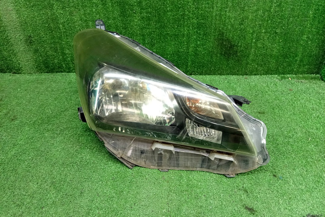 Фара правая передняя TOYOTA VITZ, YARIS KSP130, NSP130, NSP135, NCP131 1 ракурс