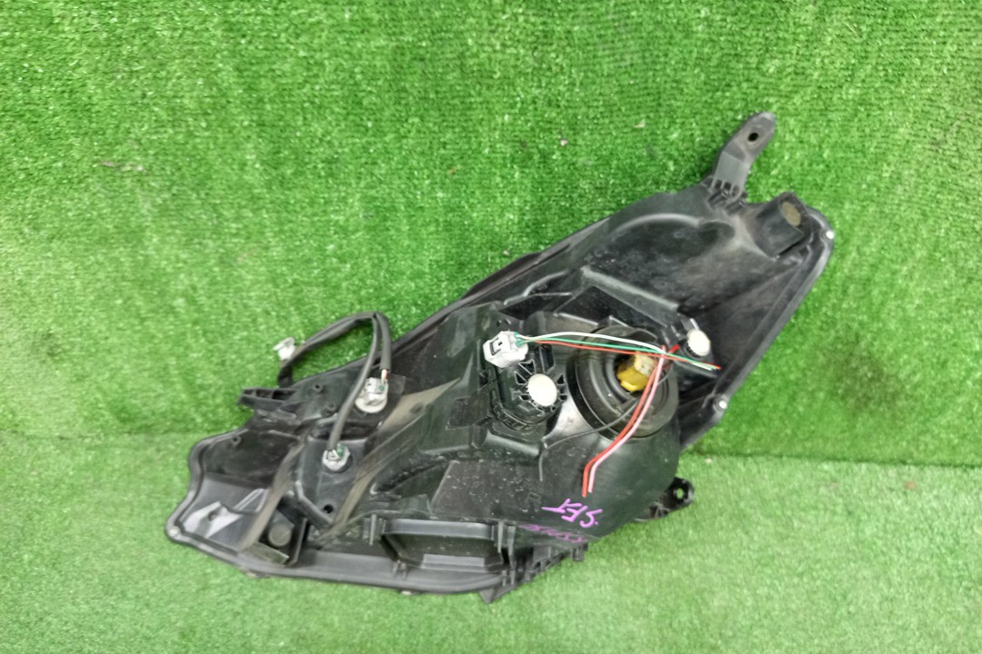 Фара правая передняя TOYOTA VITZ, YARIS KSP130, NSP130, NSP135, NCP131 4 ракурс
