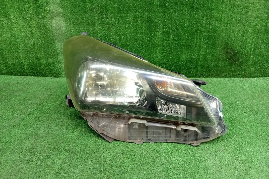 Фара правая передняя TOYOTA VITZ, YARIS KSP130, NSP130, NSP135, NCP131 1 ракурс