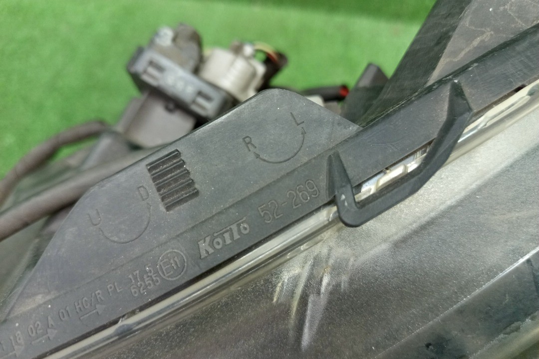 Фара левая передняя TOYOTA VITZ, YARIS KSP130, NSP130, NSP135, NCP131 4 ракурс