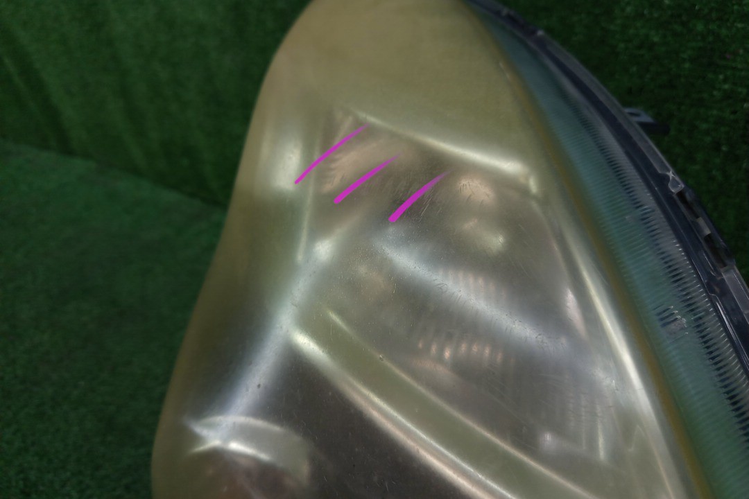 Фара правая передняя TOYOTA ISIS ZNM10, ZNM10W, ANM10, ANM10W, ANM15, ANM15W, ZGM10, ZGM10W, ZGM11, ZGM11W, ZGM15, ZGM15W, ANM10G, ZGM10G, ANM15G, ZNM10G, ZGM11G, ZGM15G 3 ракурс