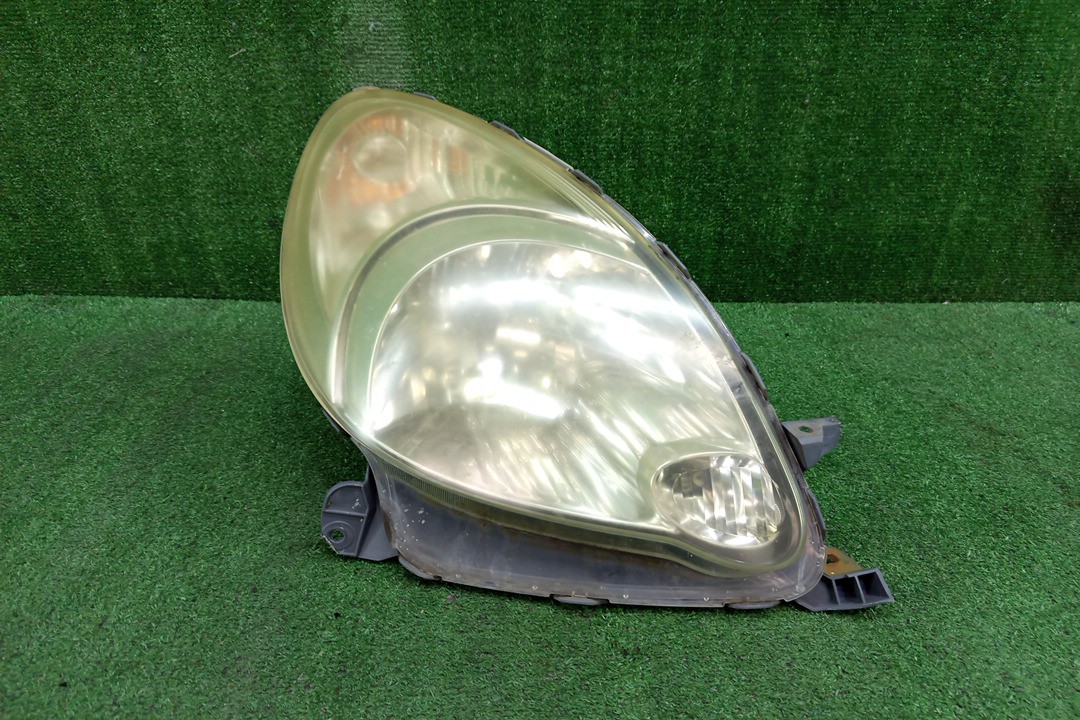 Фара правая передняя TOYOTA FUNCARGO NCP20, NCP21, NCP25 1 ракурс